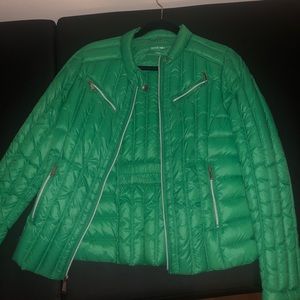 BCBG GREEN PUFF JACKET